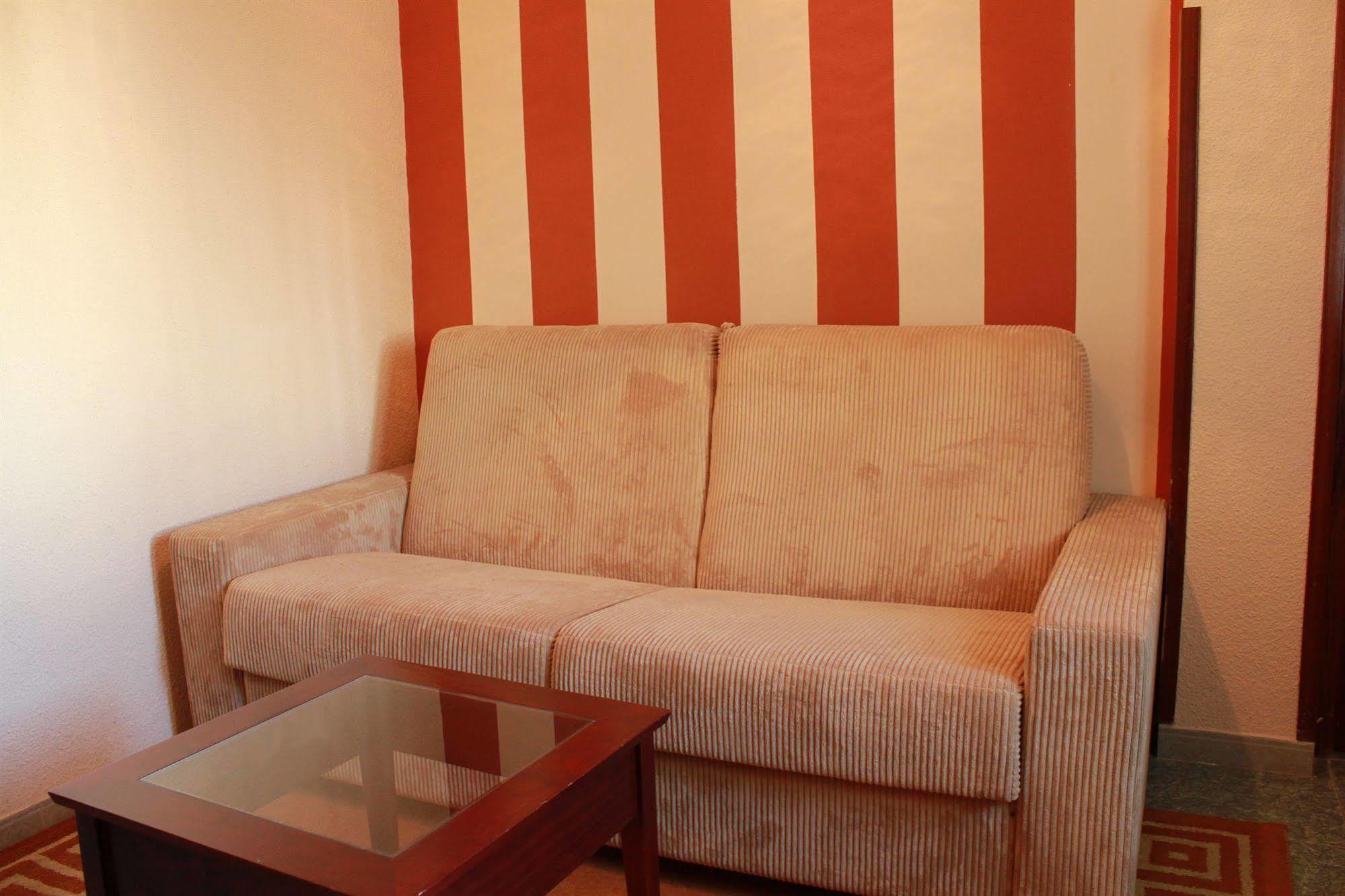 Hotel La Paz ウベダ エクステリア 写真