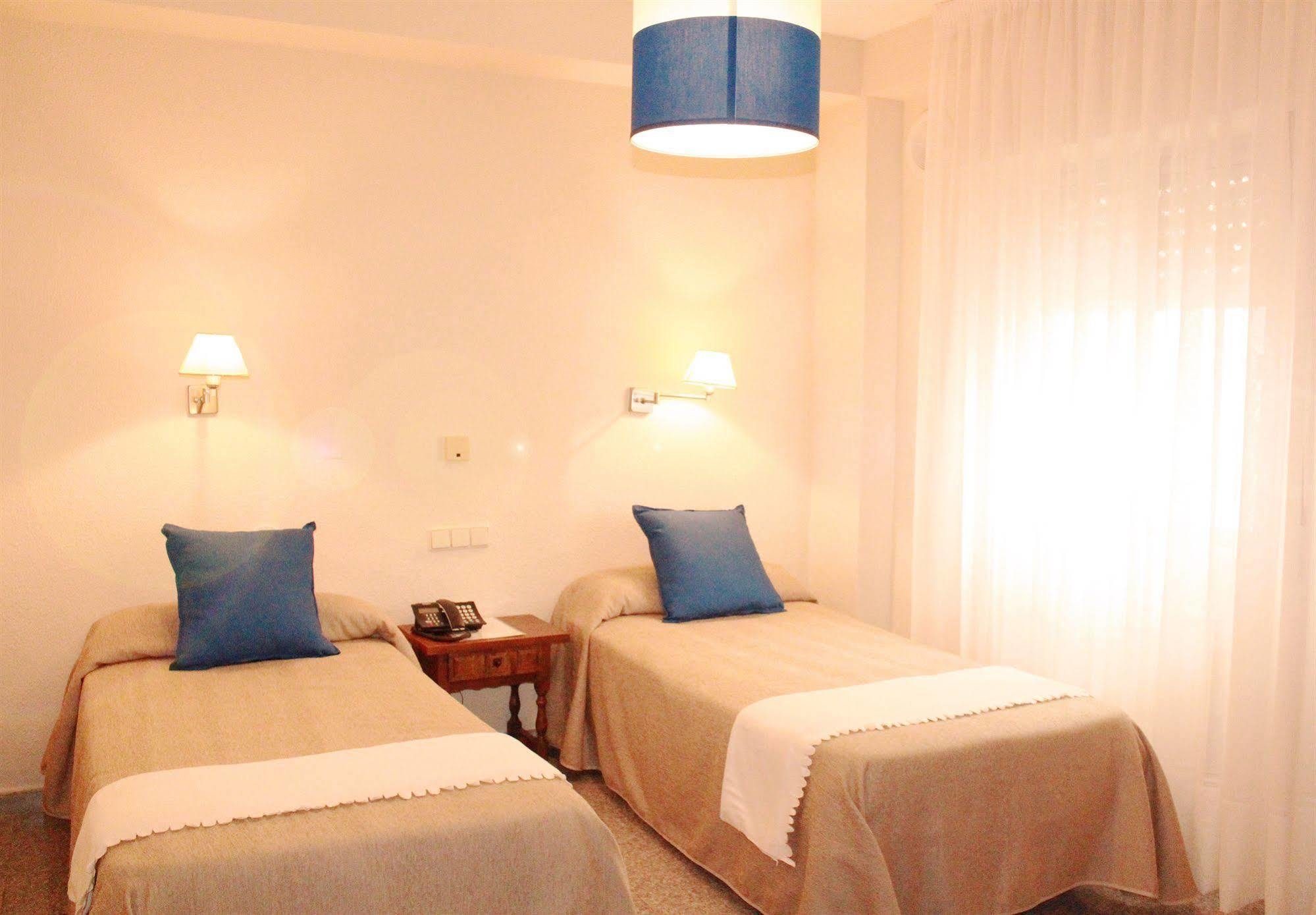 Hotel La Paz ウベダ エクステリア 写真